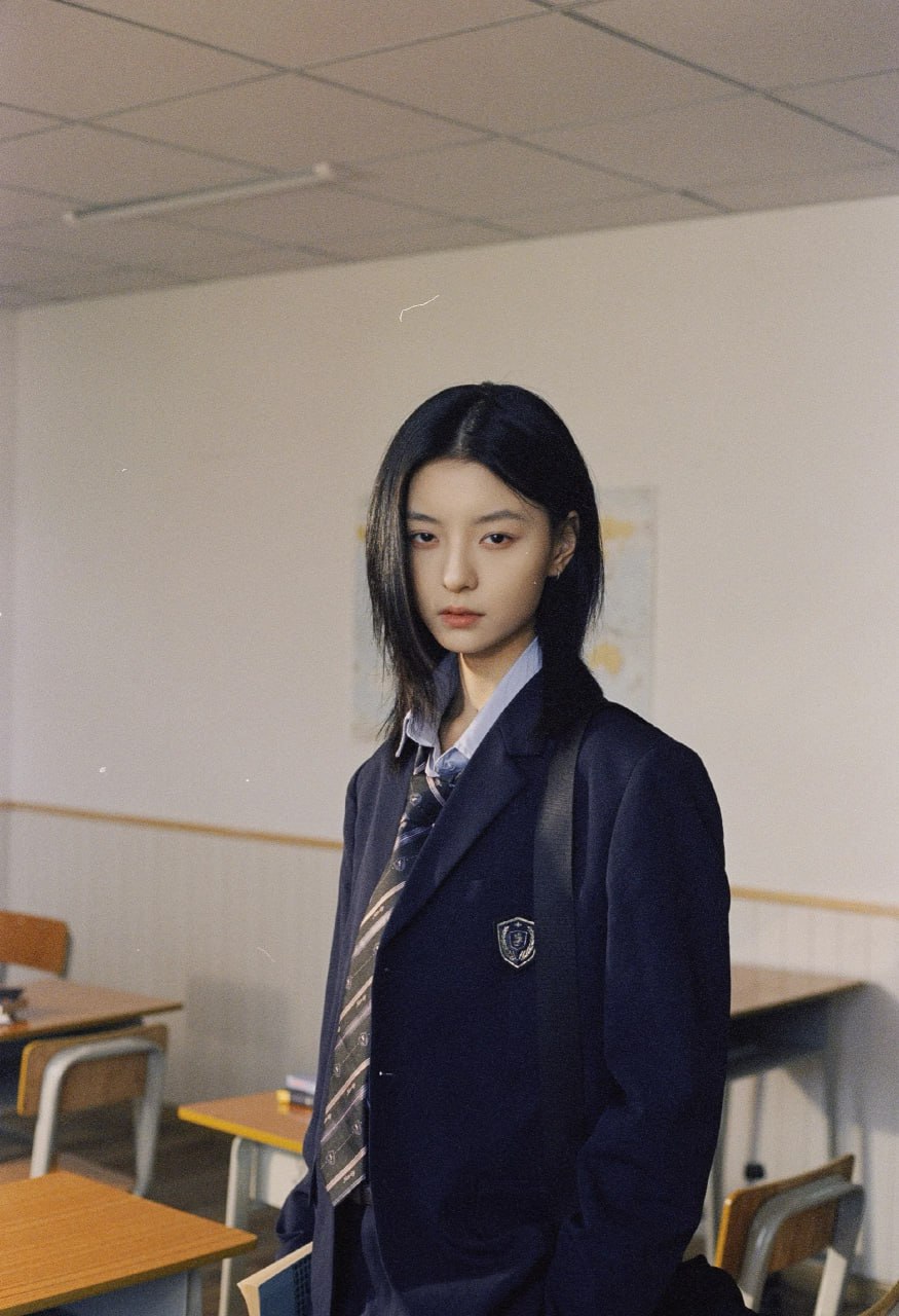 A charming portrait of Asian grace