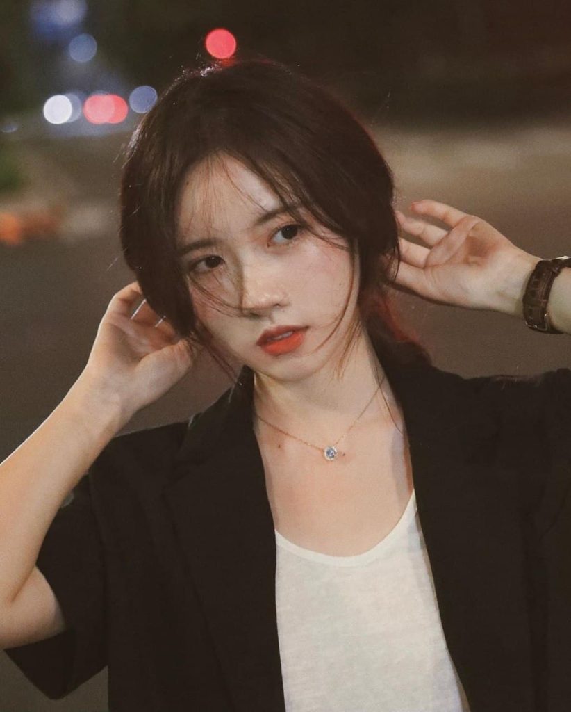 Artistic portrayal of natural Asian charm