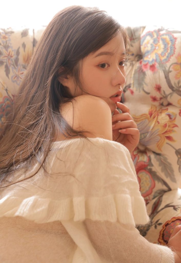 Beautiful and serene photo of an Asian lady