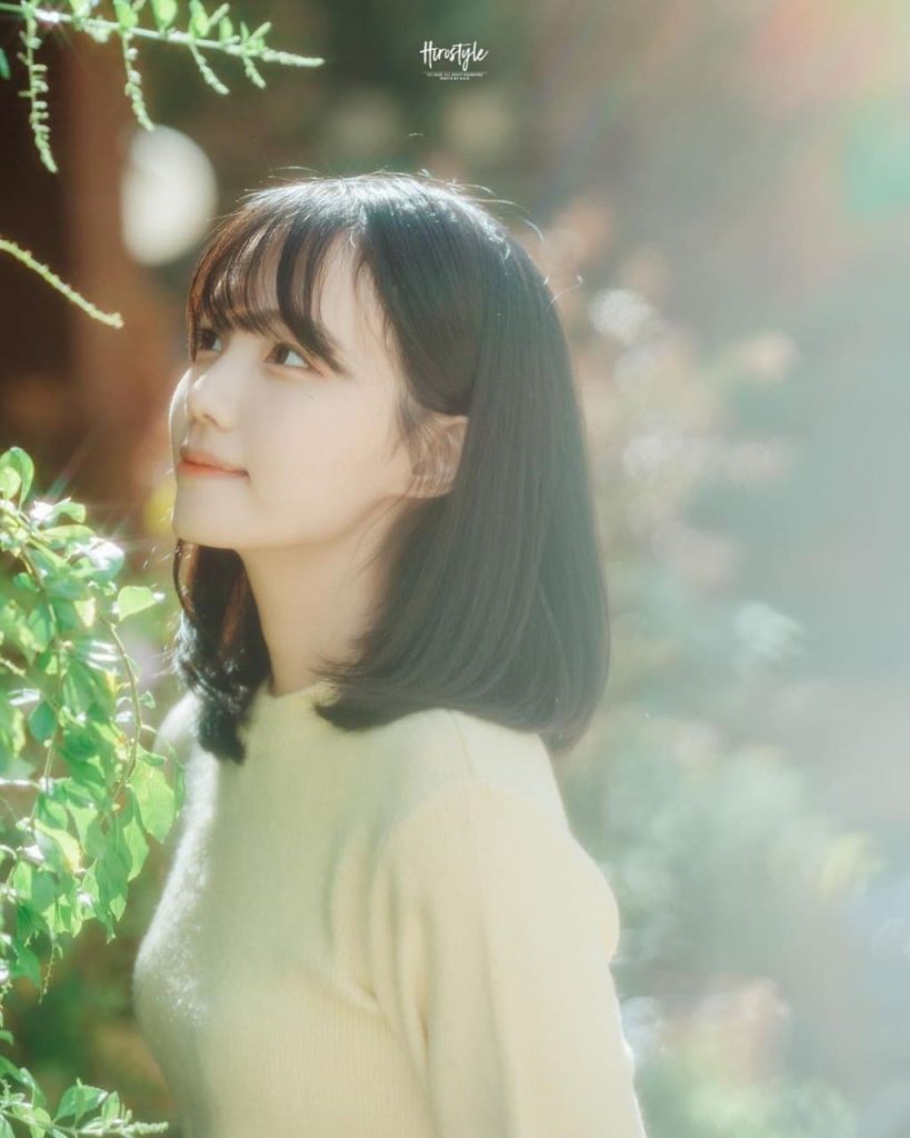 Captivating close-up of an Asian girl’s smile