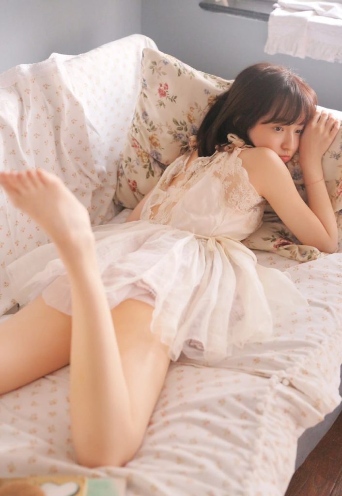 Captivating image of an Asian girl