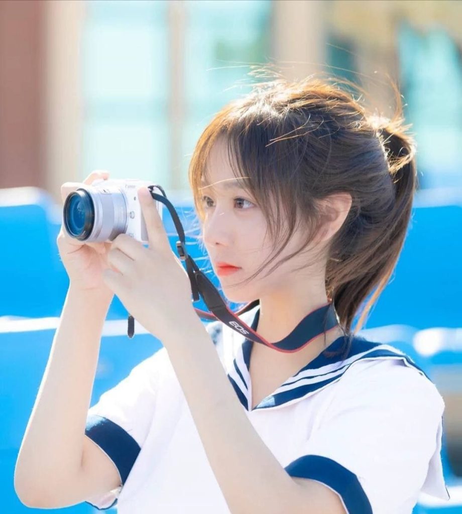 Natural and graceful Asian girl portrait