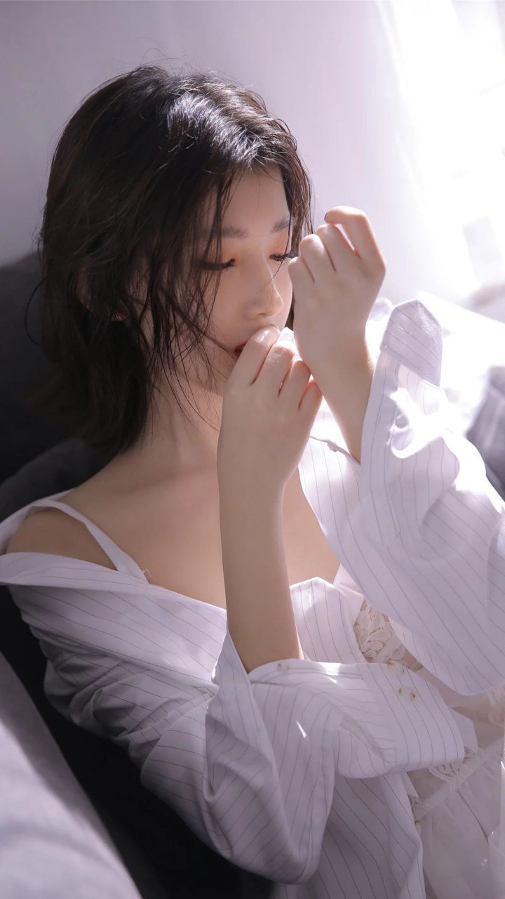 Natural beauty of an elegant young Asian woman