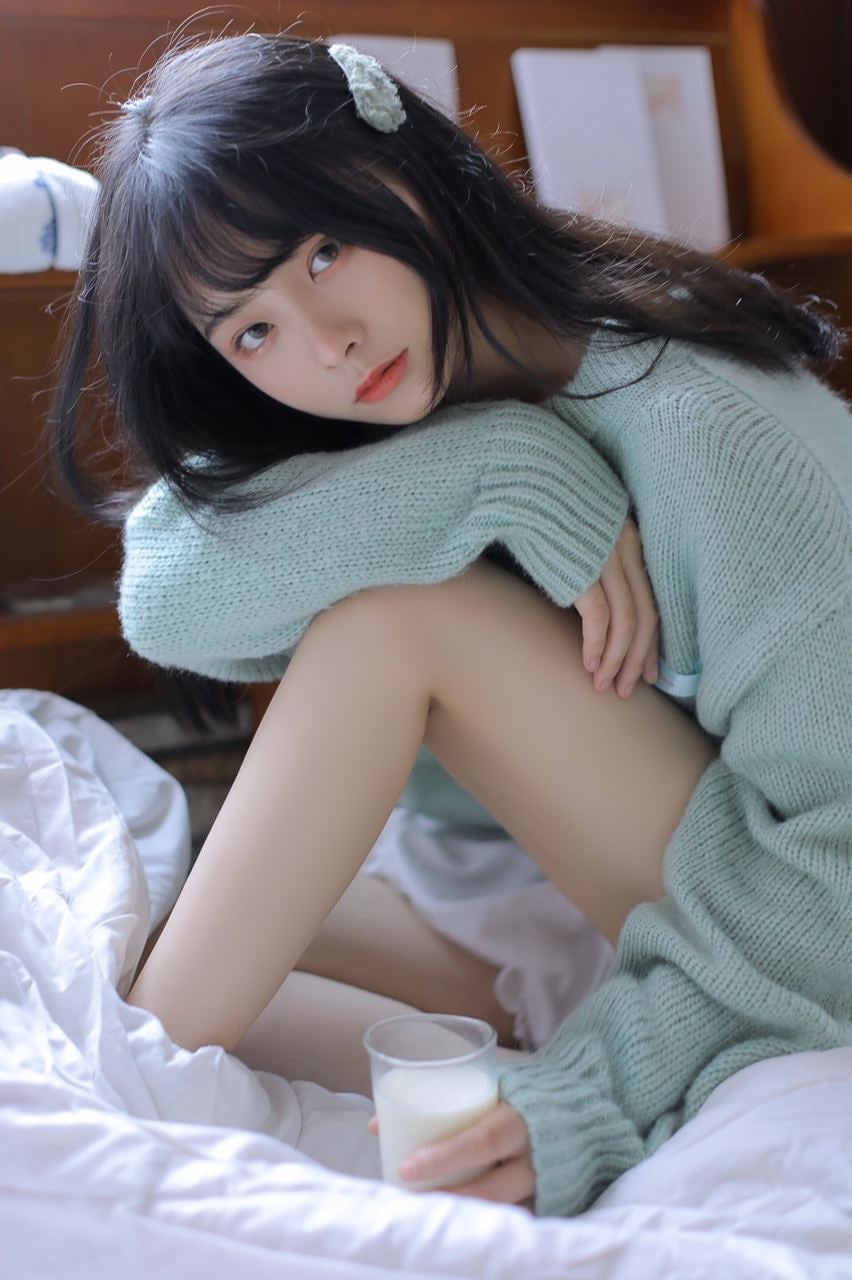 Natural grace of an Asian girl captured beautifully