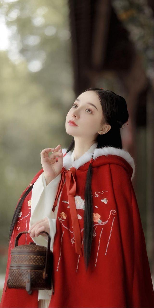 Radiant beauty in a serene setting