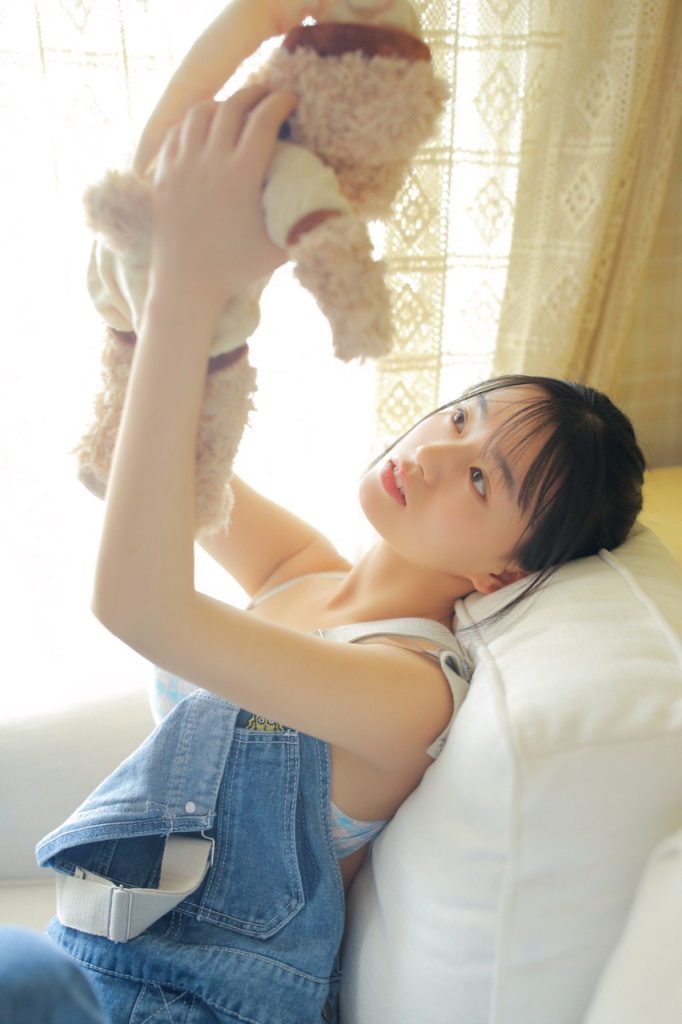 Radiant photo of a stylish young lady