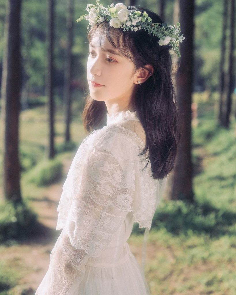 Stunning depiction of an Asian woman’s charm