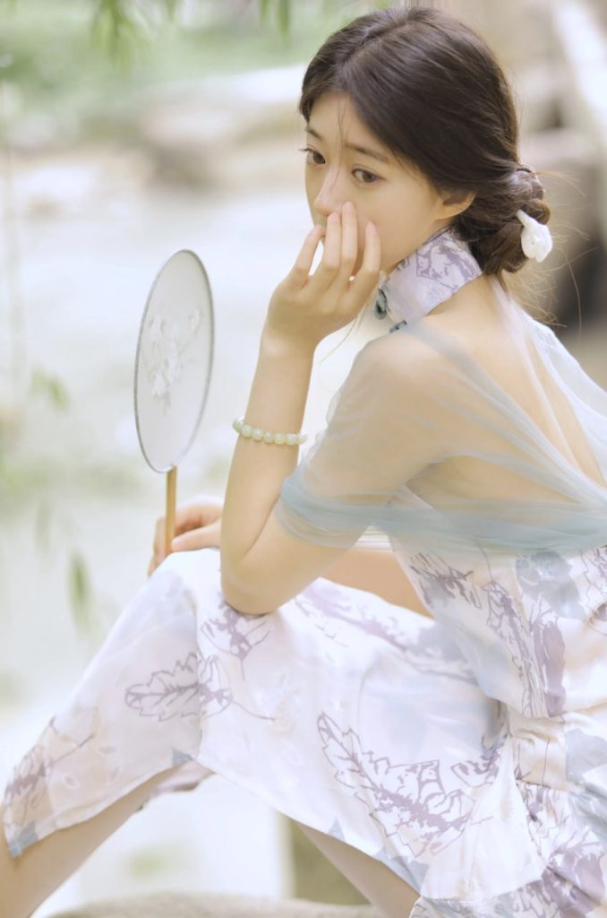 Stylish Asian beauty in an urban setting