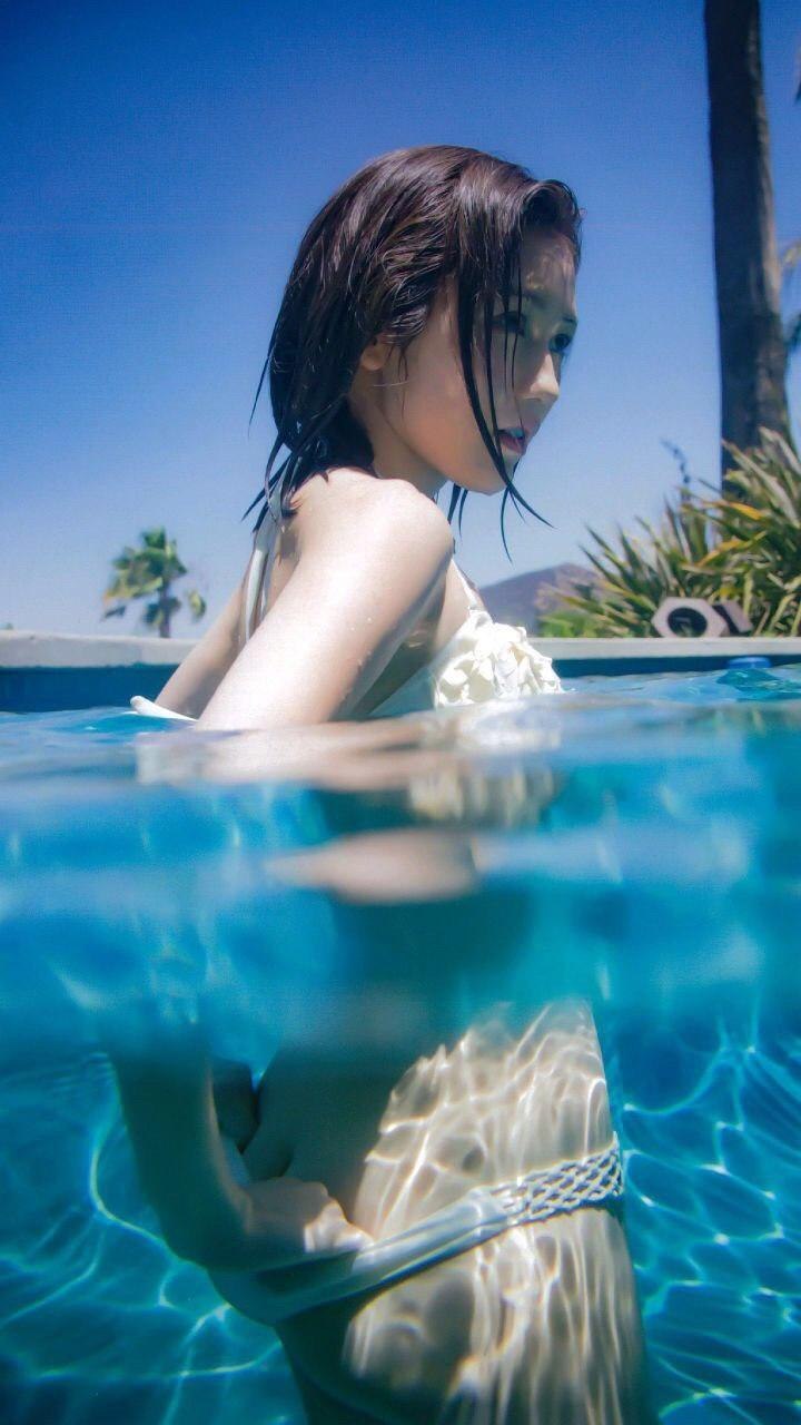 Stylish and radiant photo of an elegant girl