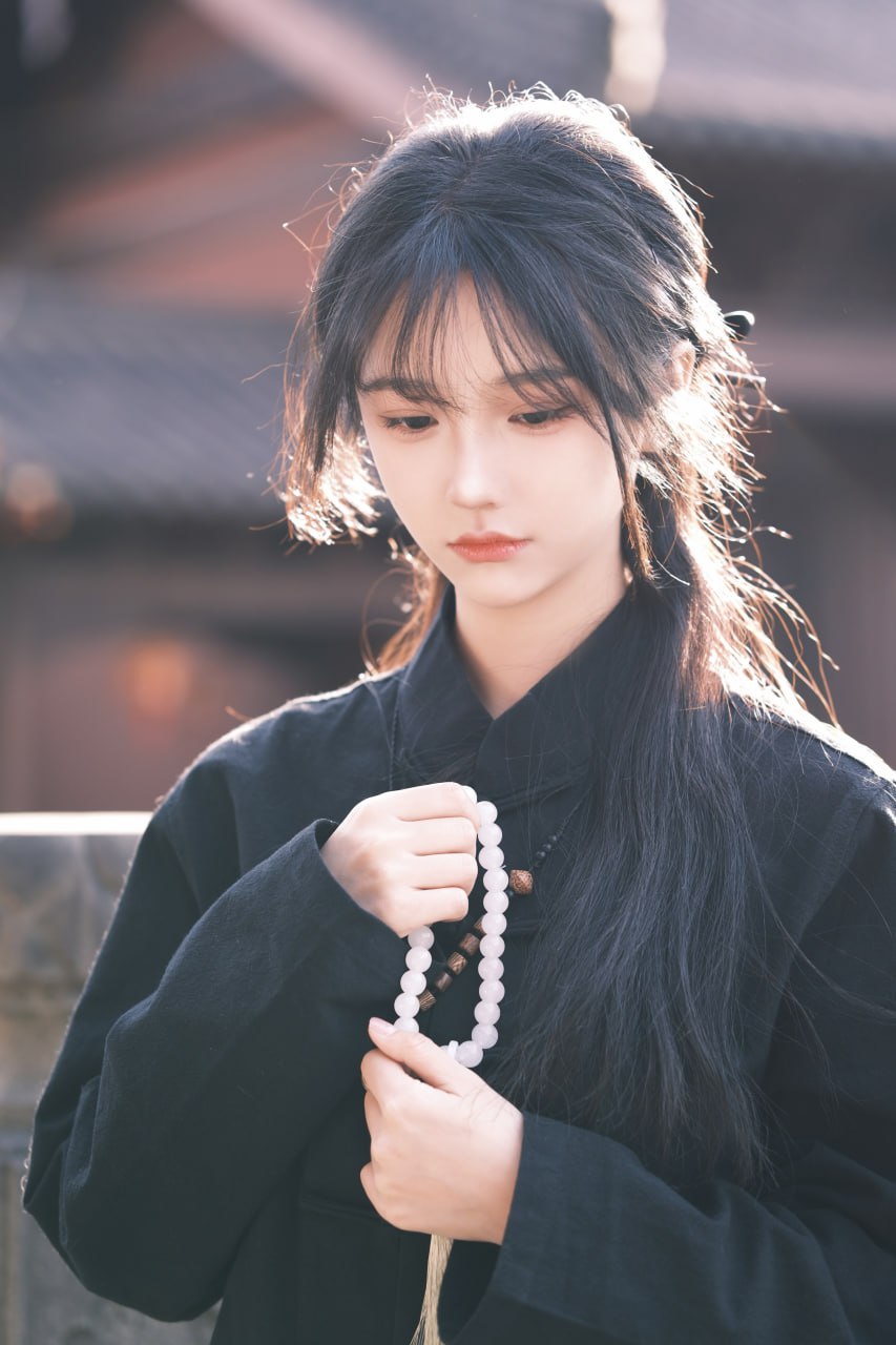 Stylish portrait of a graceful Asian lady