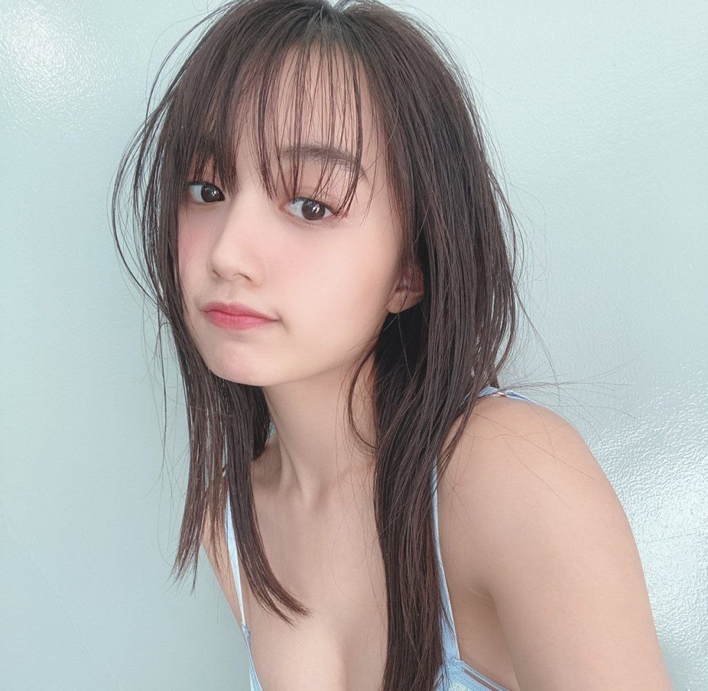 The natural charm of an elegant young girl