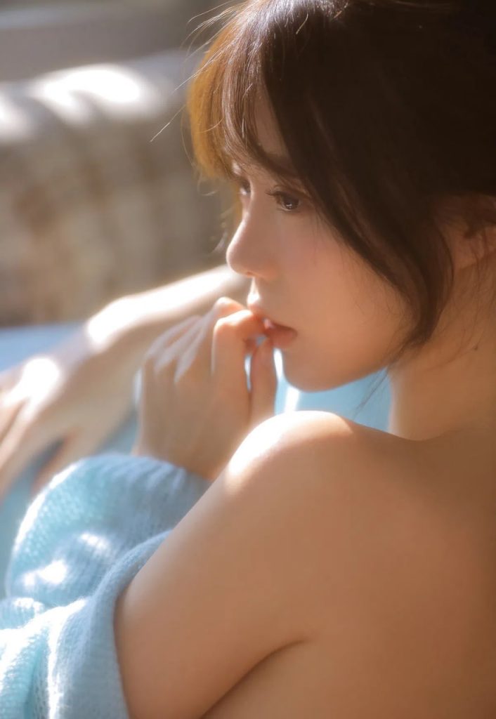 Vibrant and colorful photo of an Asian beauty