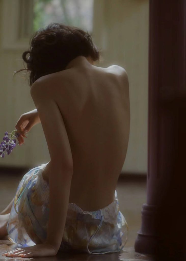 Vibrant and radiant photo of an Asian girl