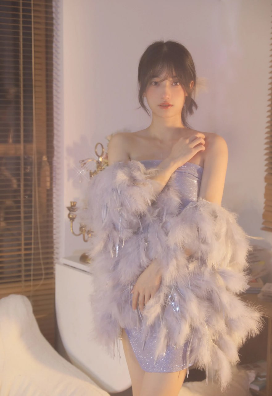 Vibrant capture of timeless Asian elegance