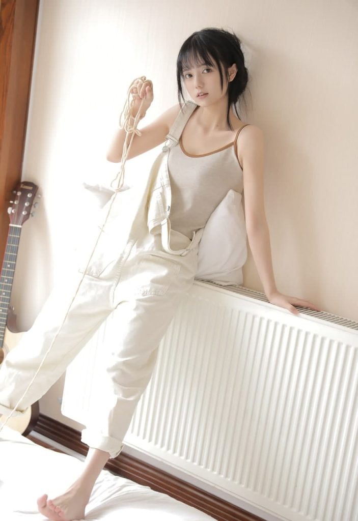 Vibrant photo of an Asian lady with a warm smile