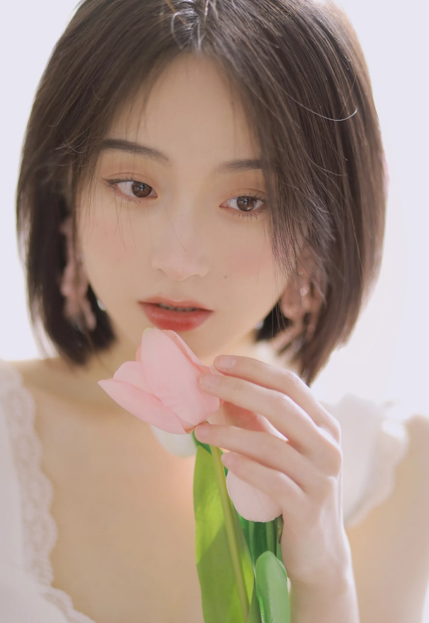 Young Asian beauty in a stunning pose