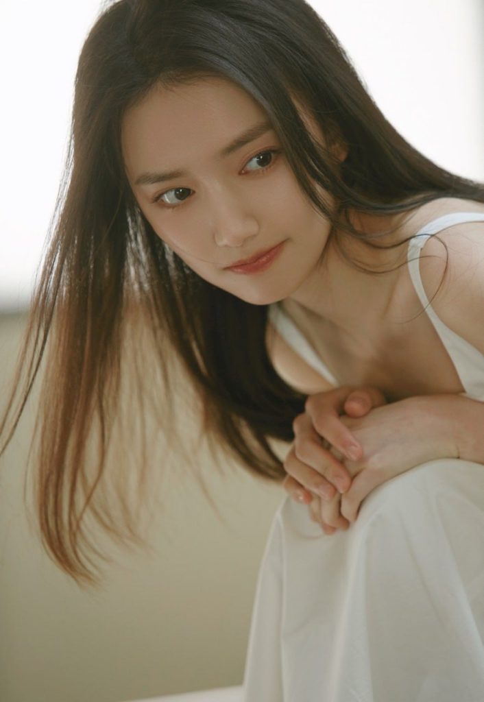 Vibrant depiction of a beautiful Asian woman