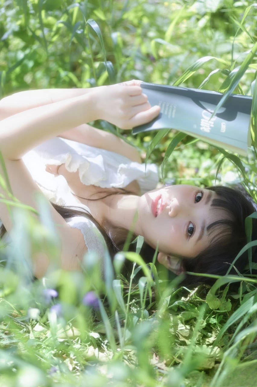 Natural beauty of a young Asian girl