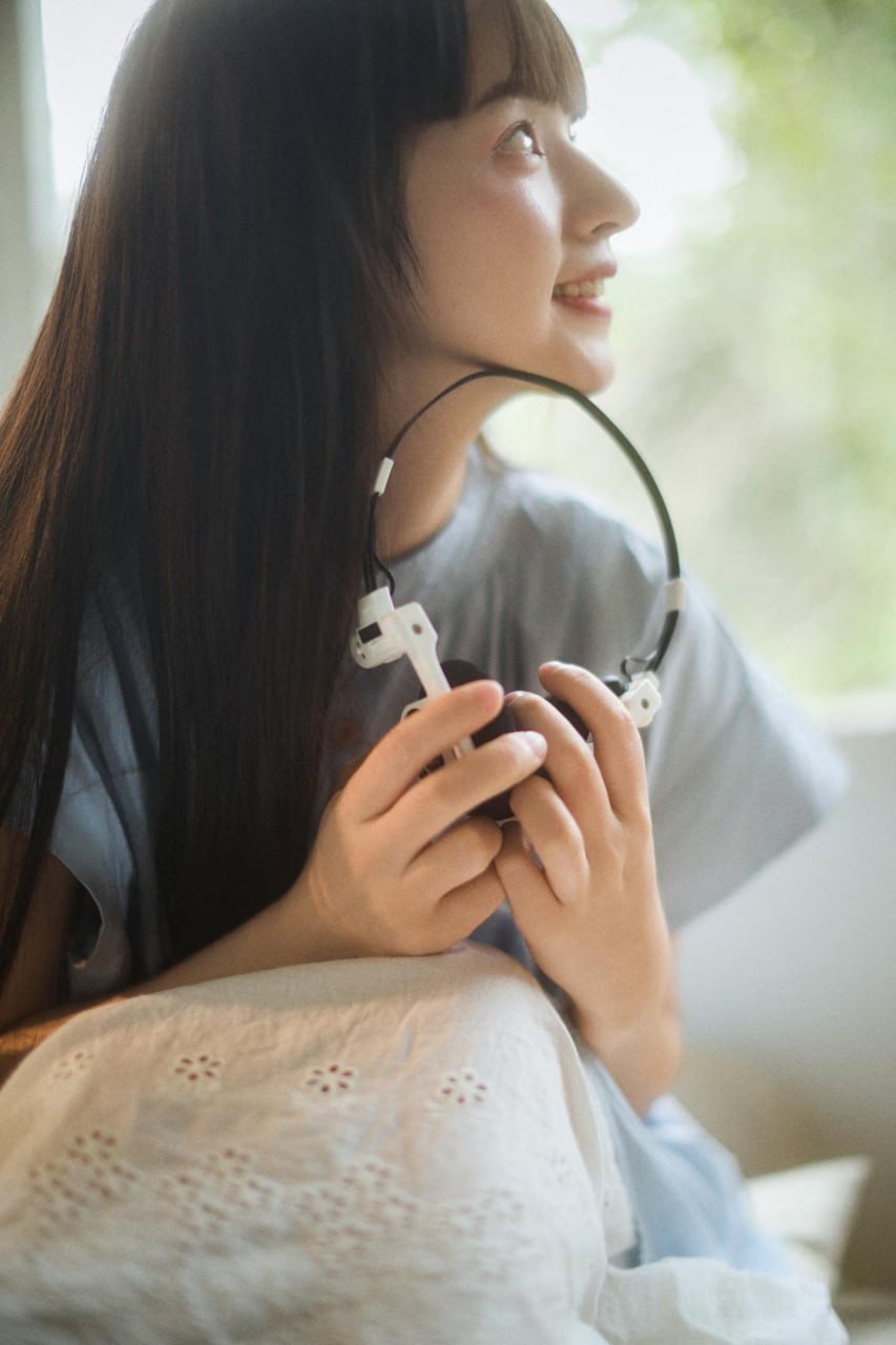 Vibrant beauty of an elegant Asian girl