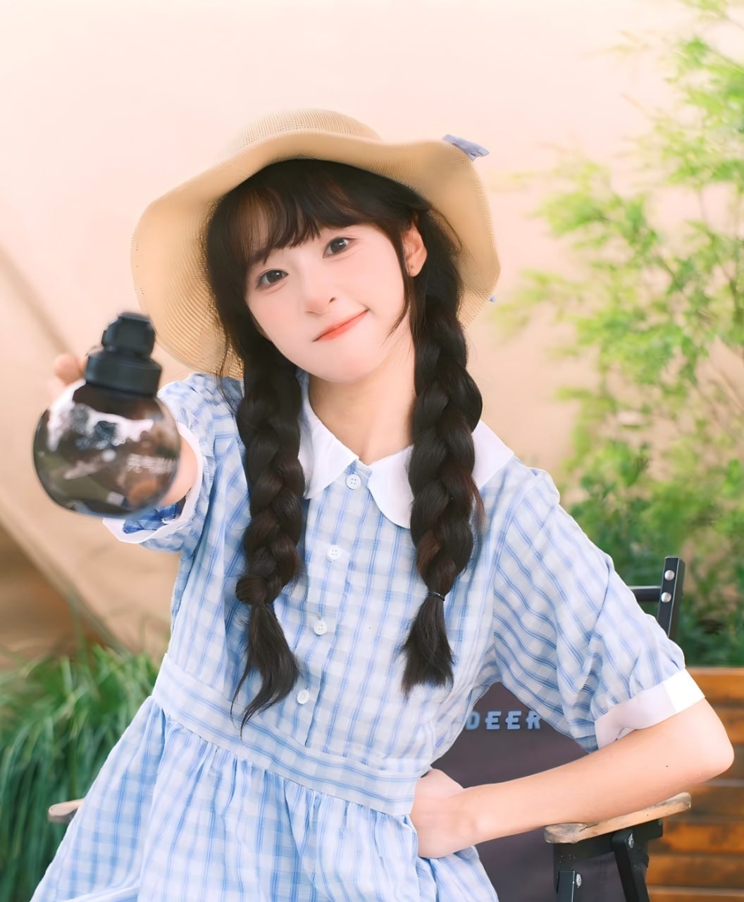 The elegance of a natural Asian beauty