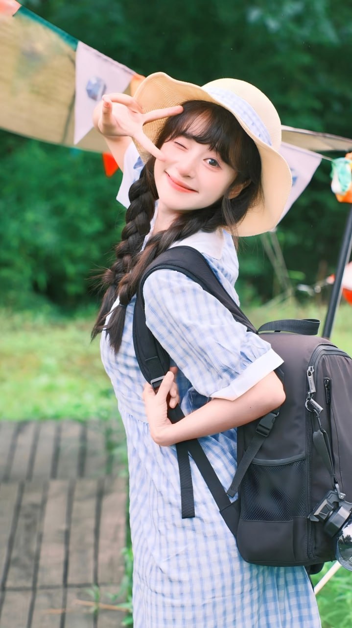 Vibrant photo of an elegant Asian lady